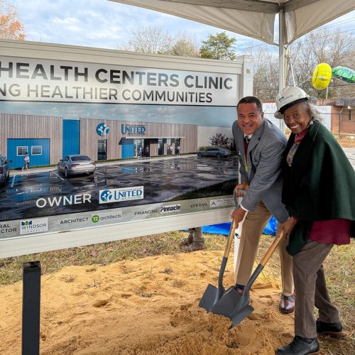 groundbreadking-uhc-04